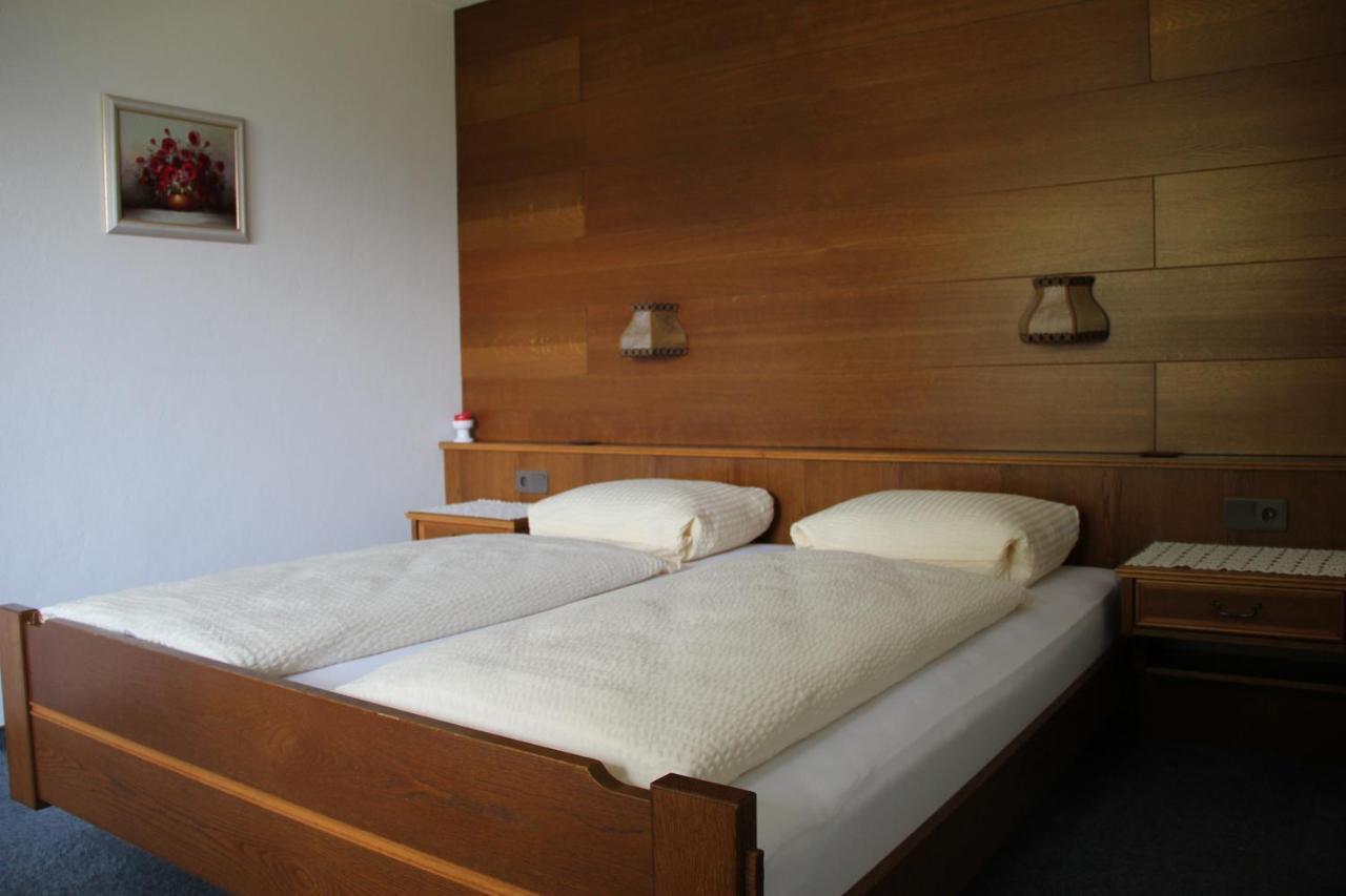 Haus Mader Hotel Trins Room photo
